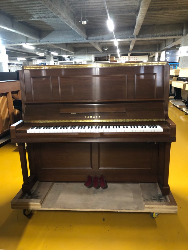 YAMAHA