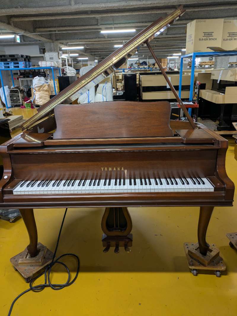 YAMAHA