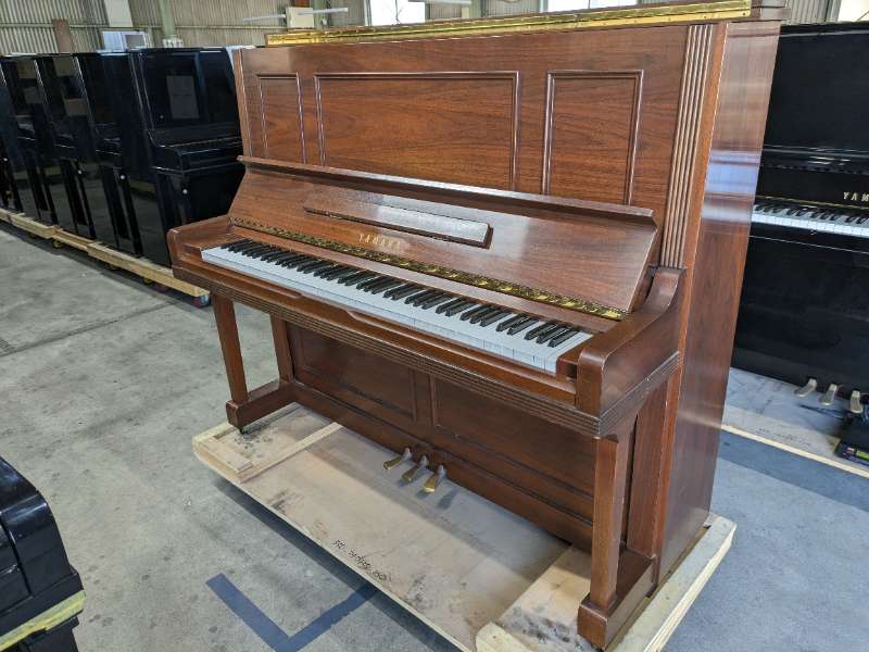 YAMAHA