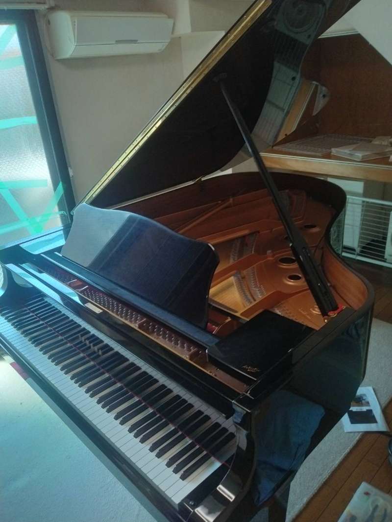 YAMAHA