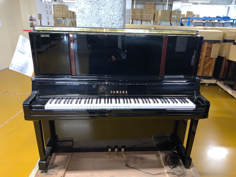 YAMAHA