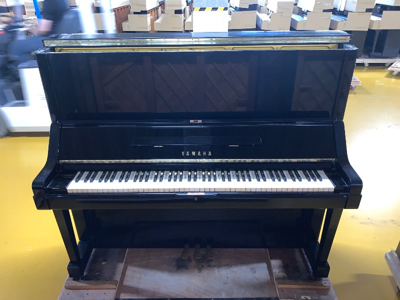 YAMAHA