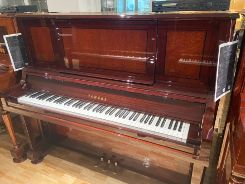 YAMAHA