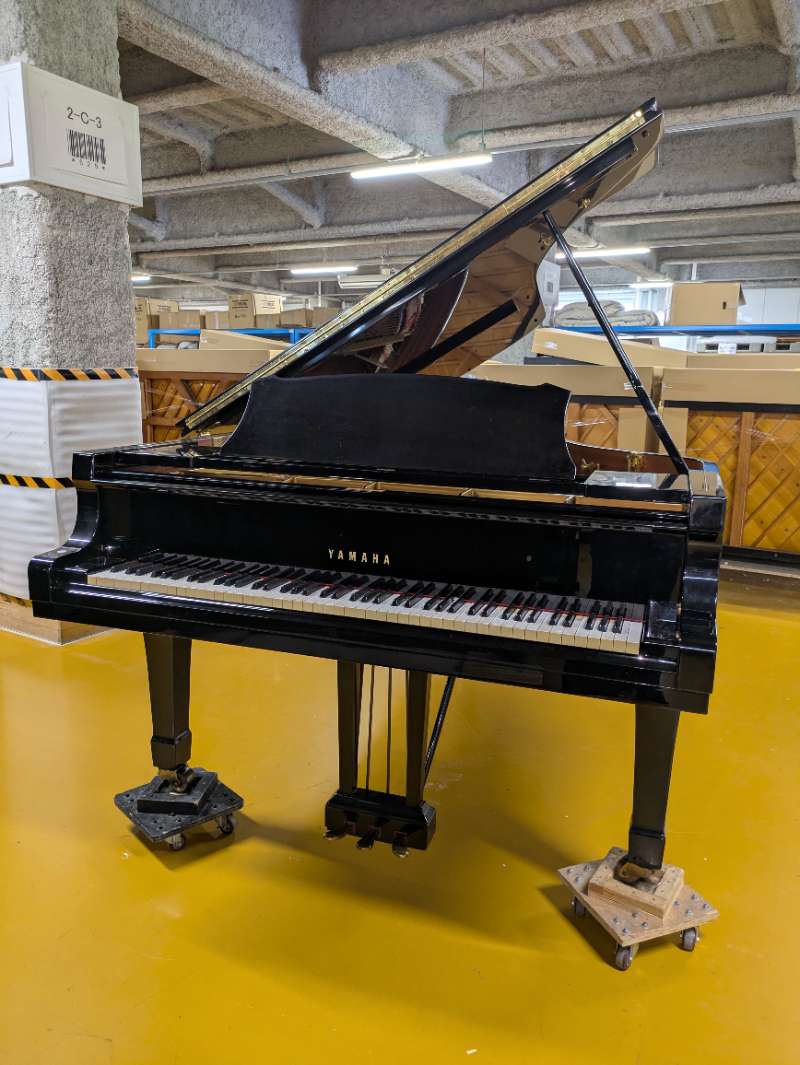 YAMAHA