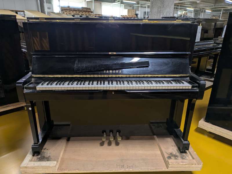 YAMAHA