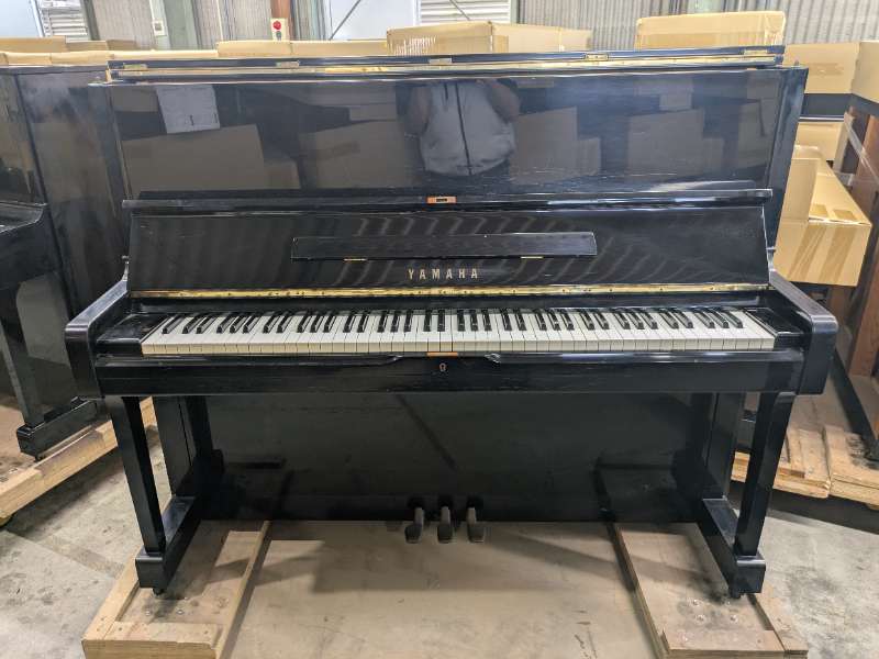 YAMAHA