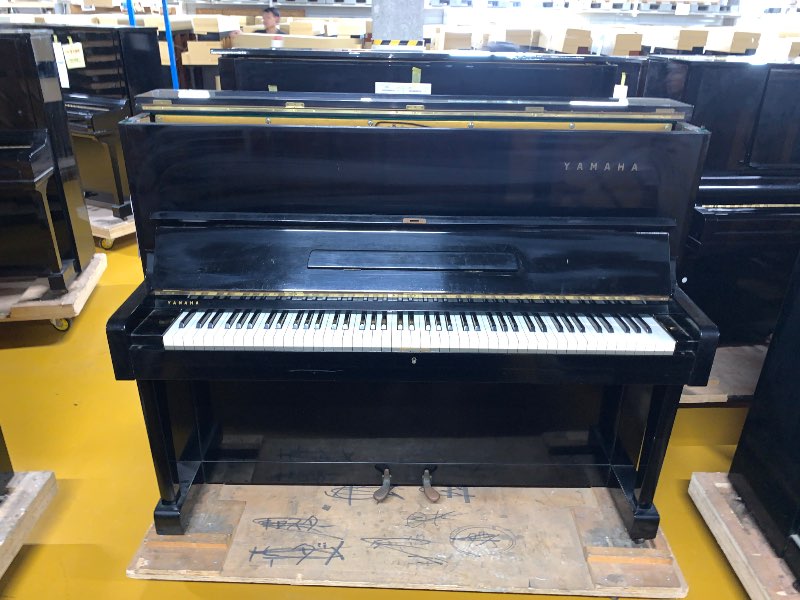 YAMAHA
