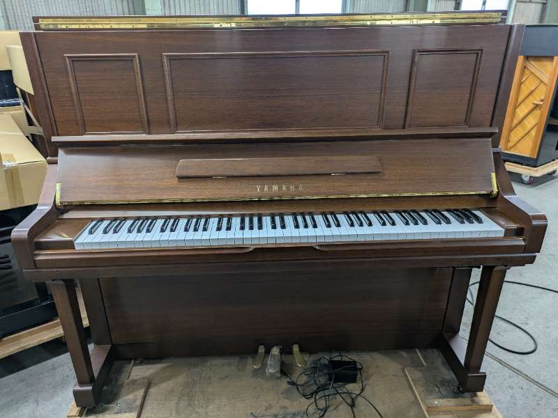 YAMAHA