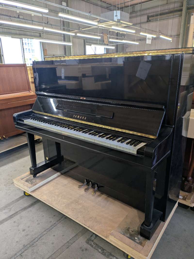 YAMAHA