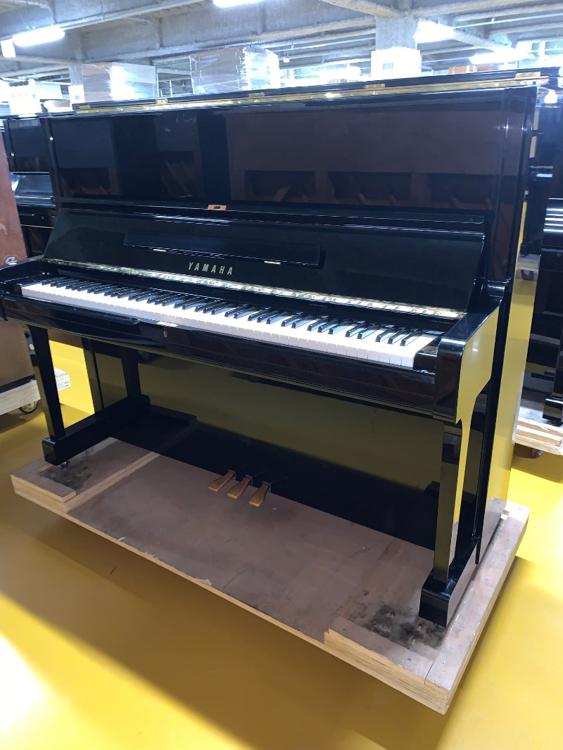 YAMAHA