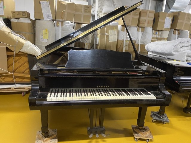 YAMAHA
