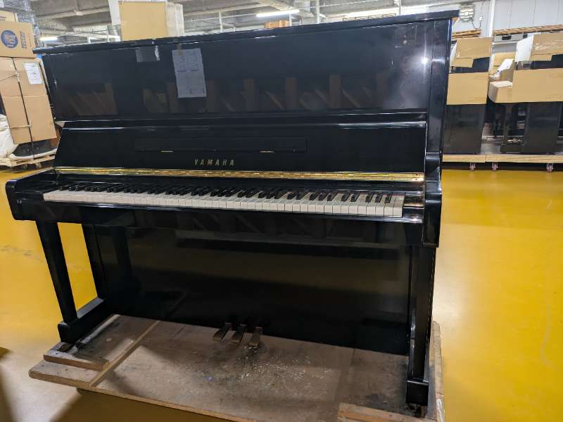YAMAHA