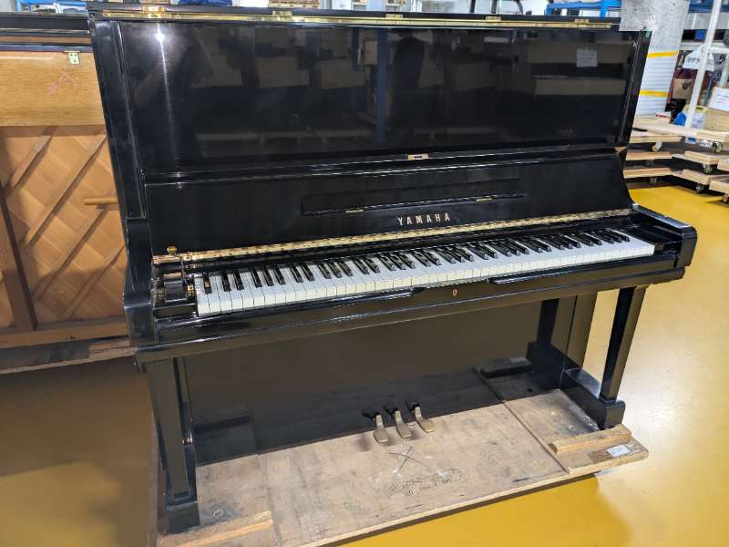 YAMAHA