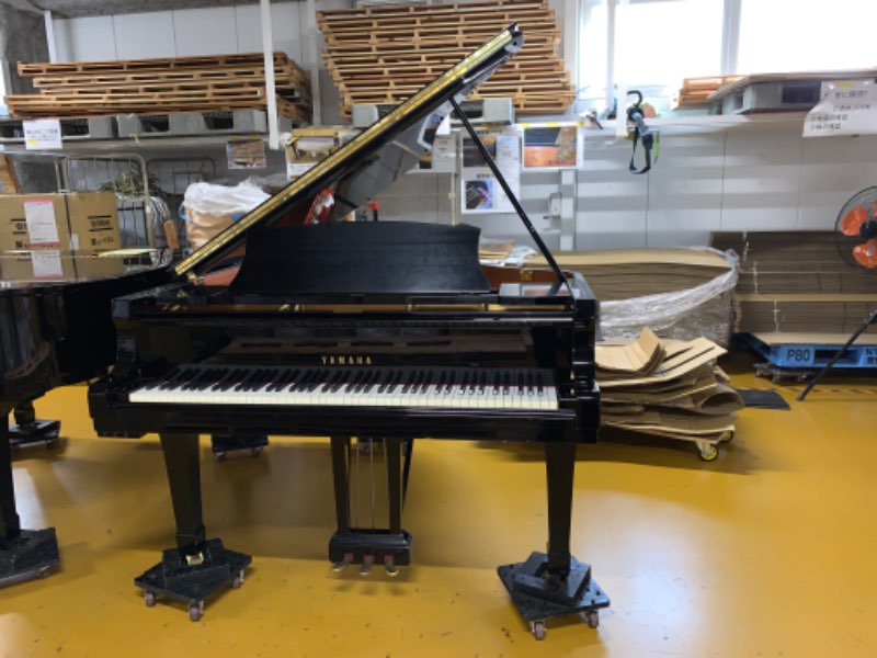 YAMAHA
