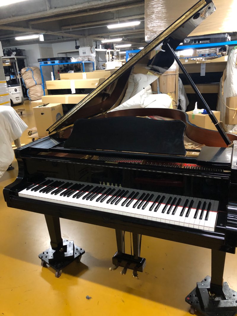 YAMAHA