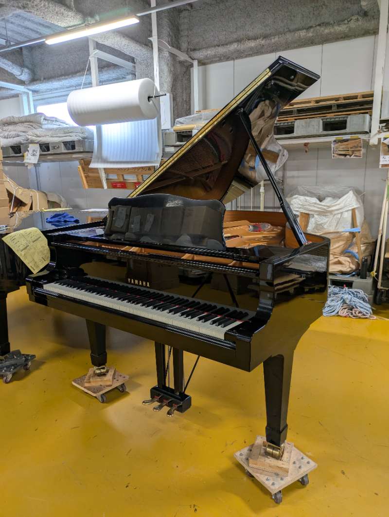 YAMAHA