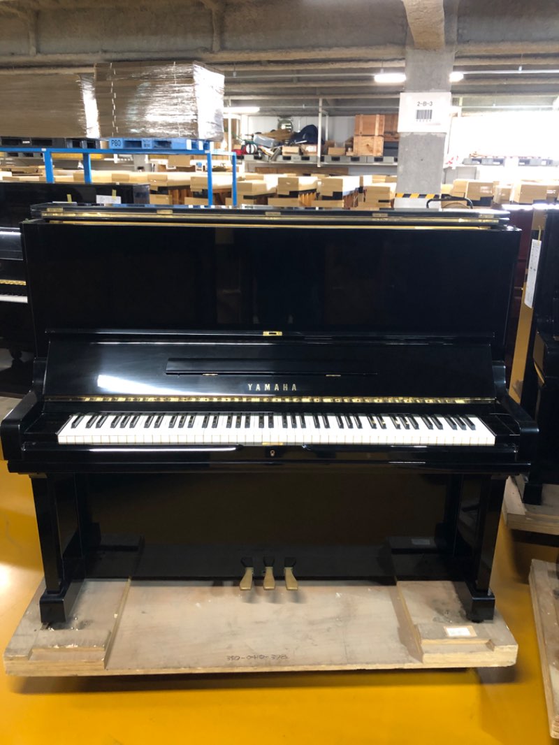 YAMAHA