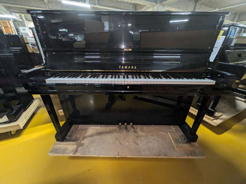 YAMAHA