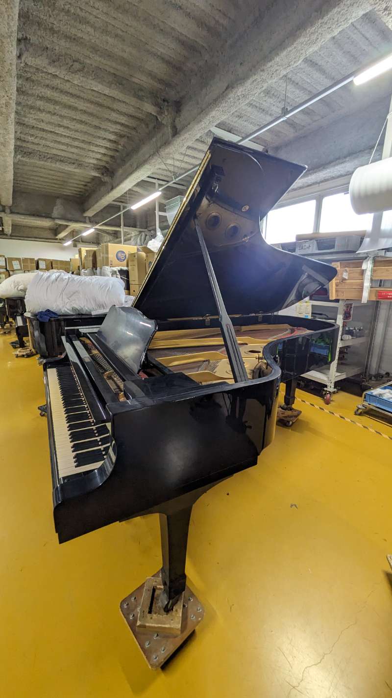 YAMAHA