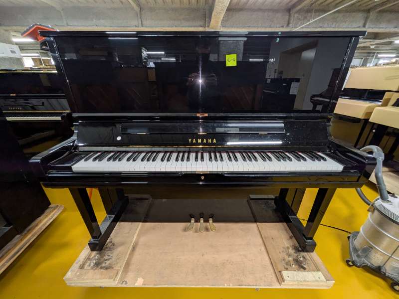 YAMAHA