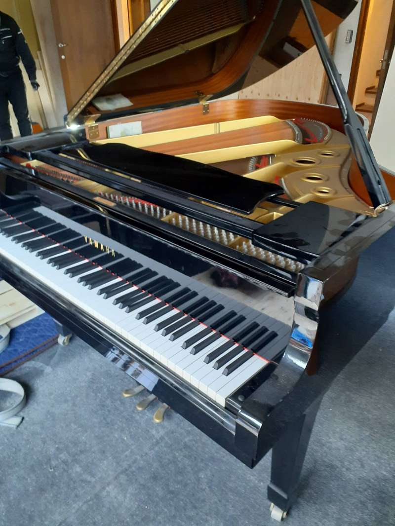 YAMAHA