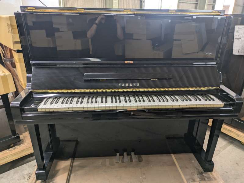 YAMAHA