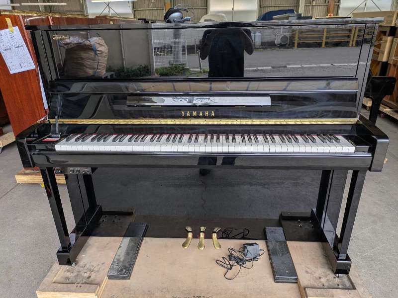 YAMAHA