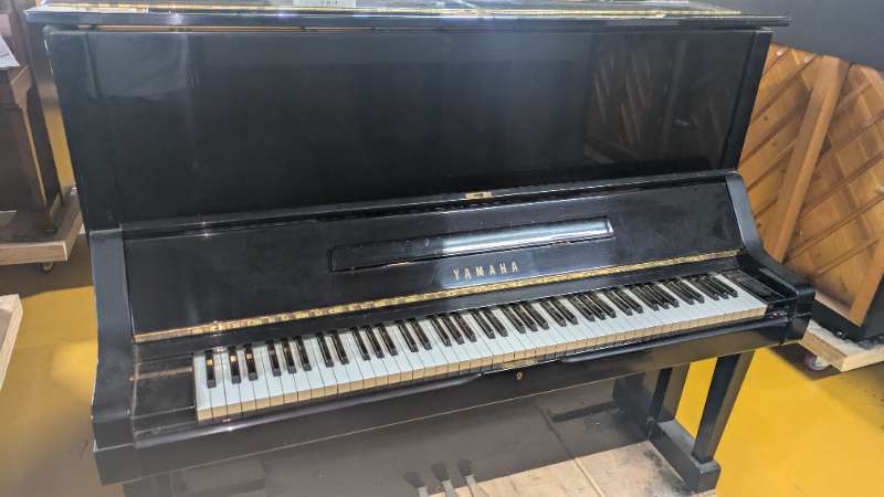 YAMAHA