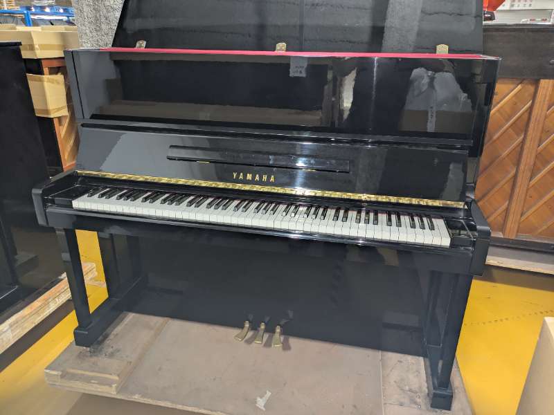 YAMAHA