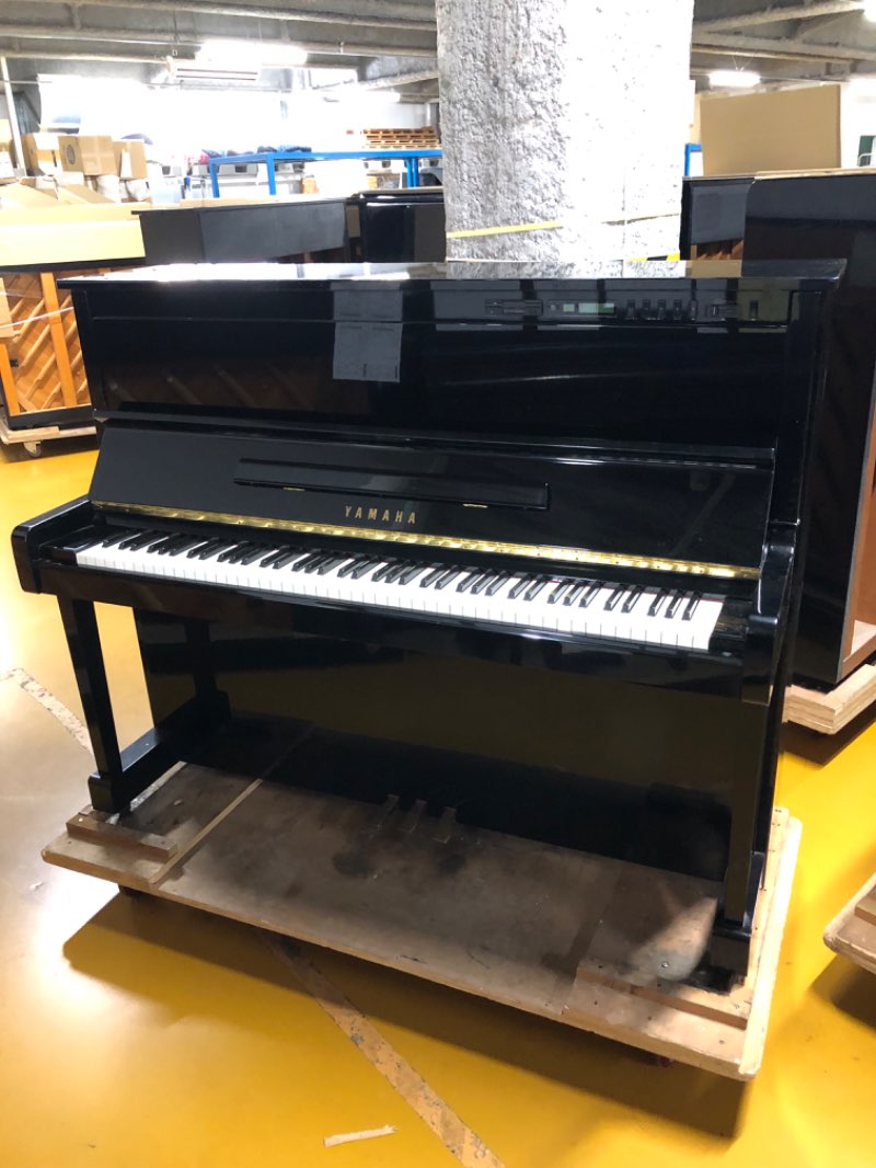 YAMAHA