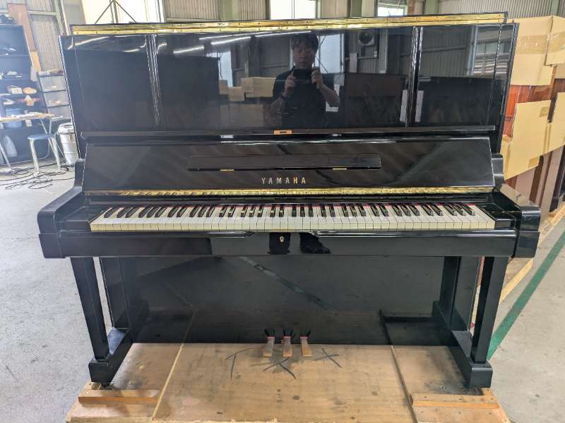 YAMAHA