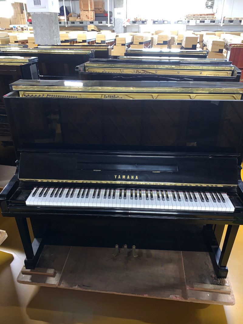 YAMAHA