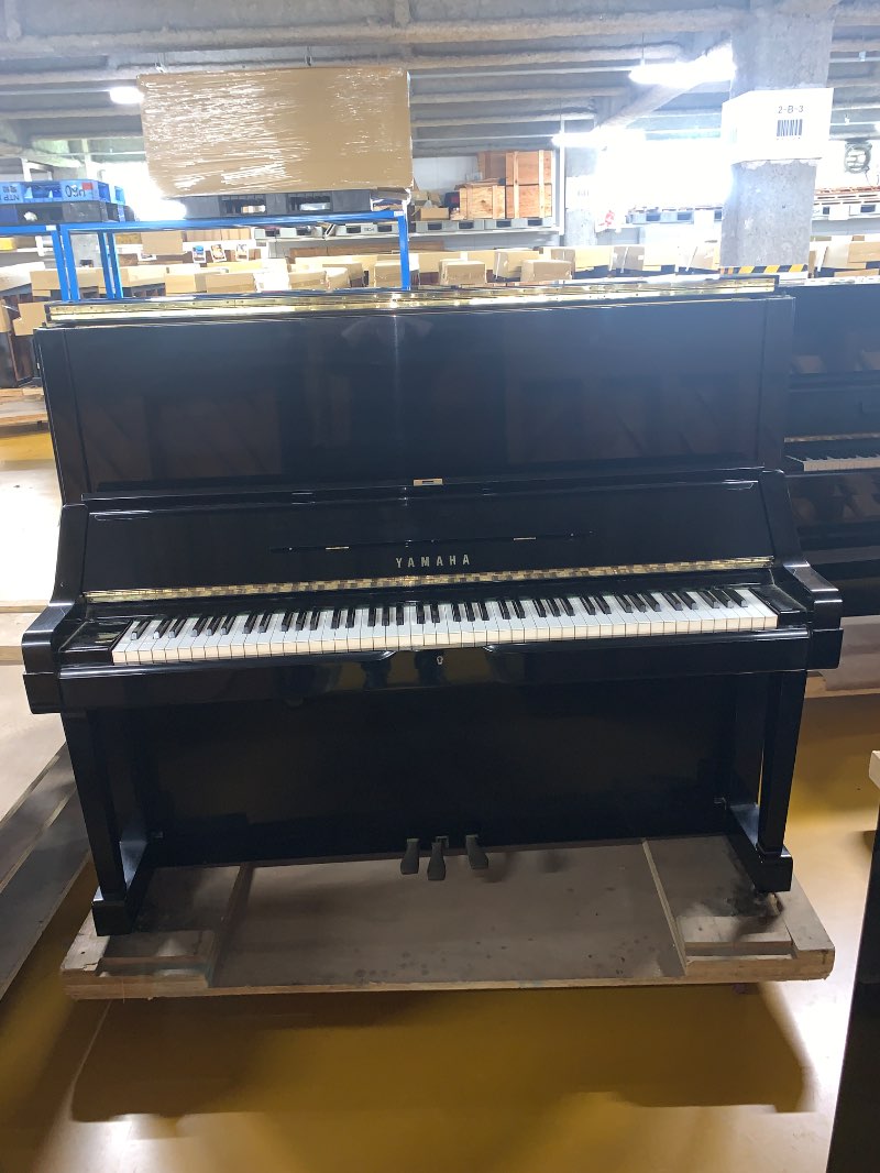 YAMAHA
