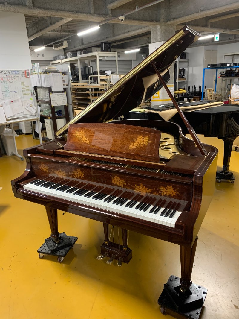 YAMAHA