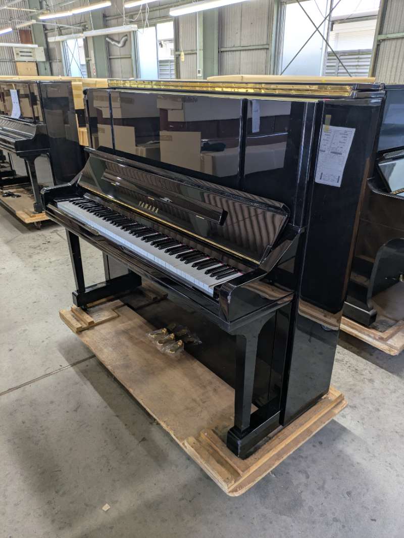 YAMAHA