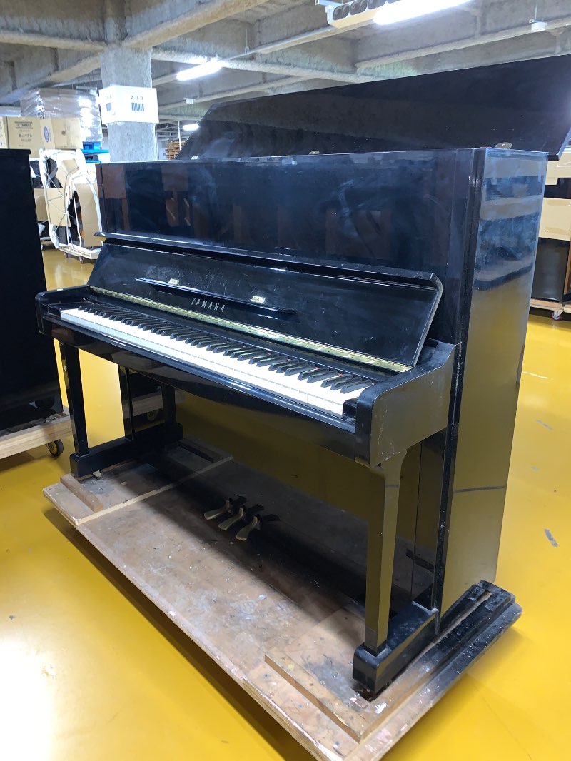 YAMAHA