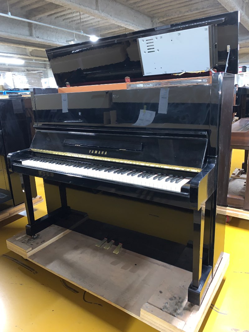 YAMAHA