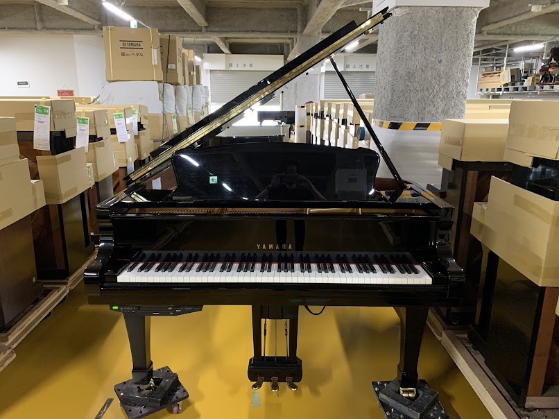 YAMAHA