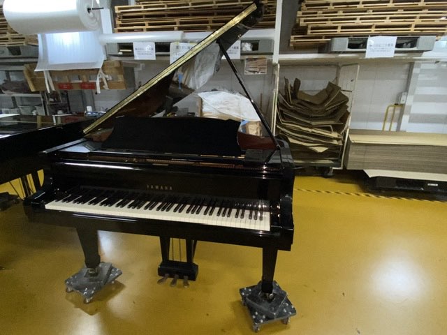 YAMAHA