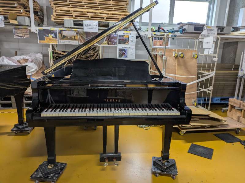 YAMAHA