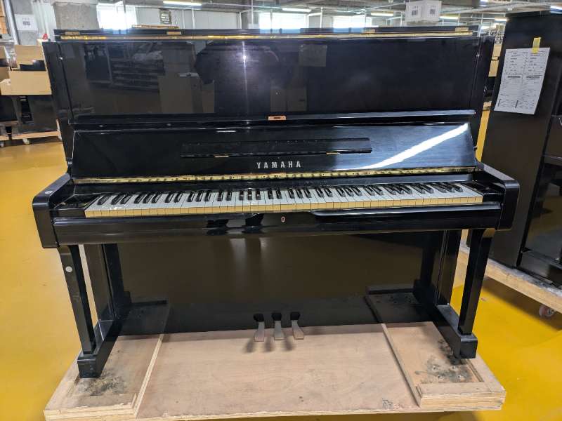 YAMAHA