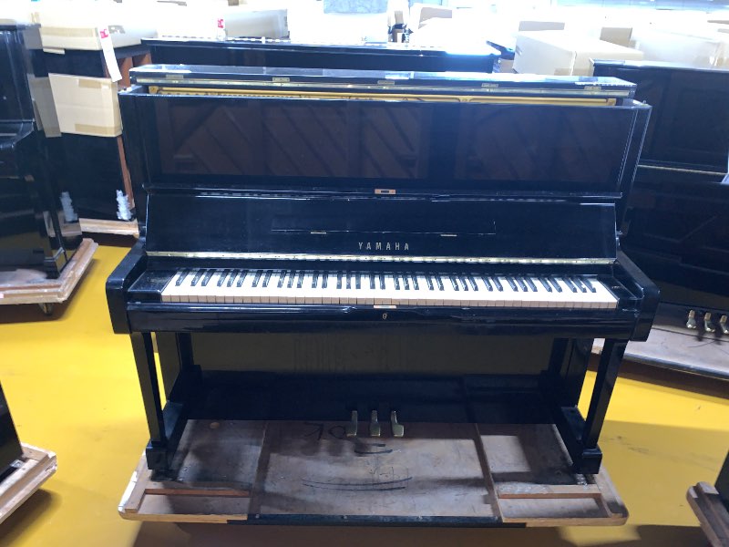 YAMAHA