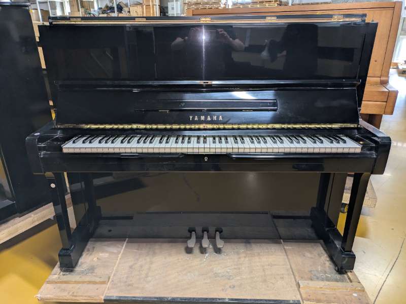 YAMAHA