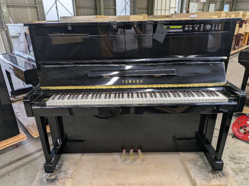 YAMAHA