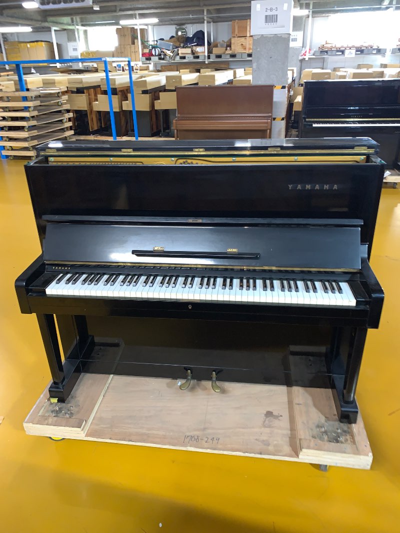 YAMAHA