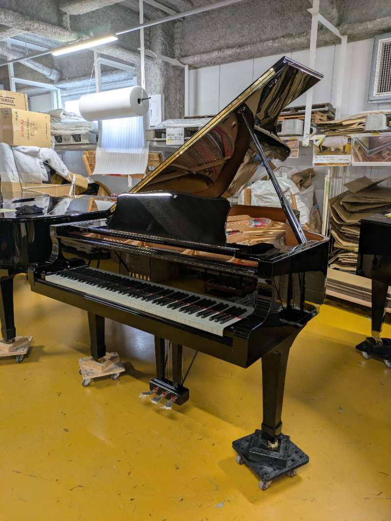 YAMAHA