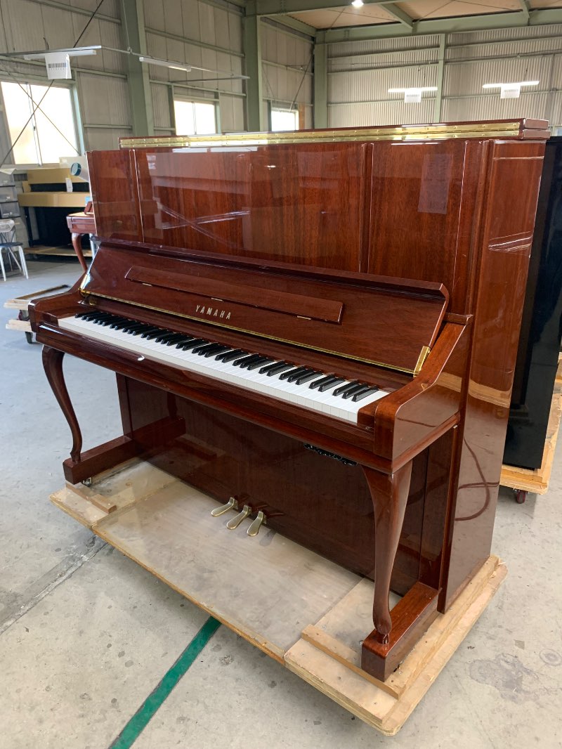 YAMAHA
