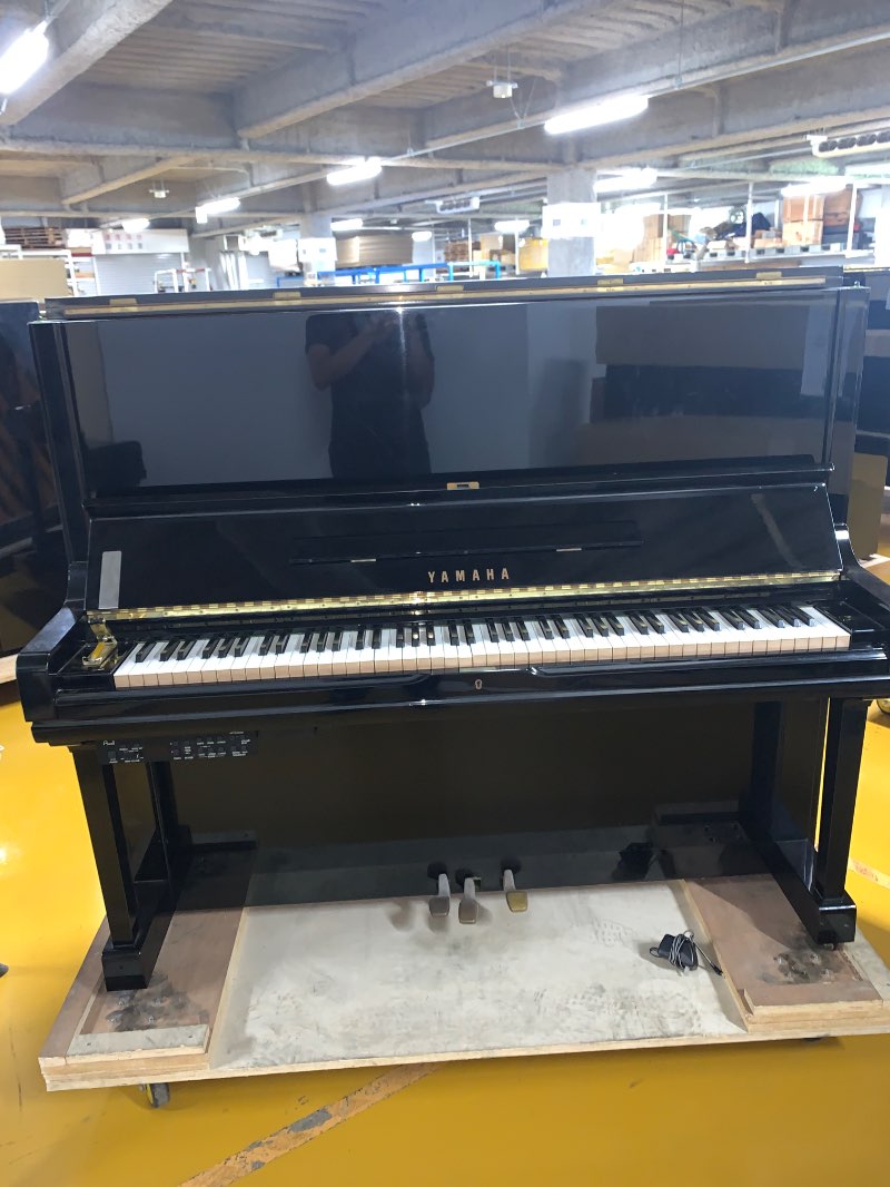 YAMAHA