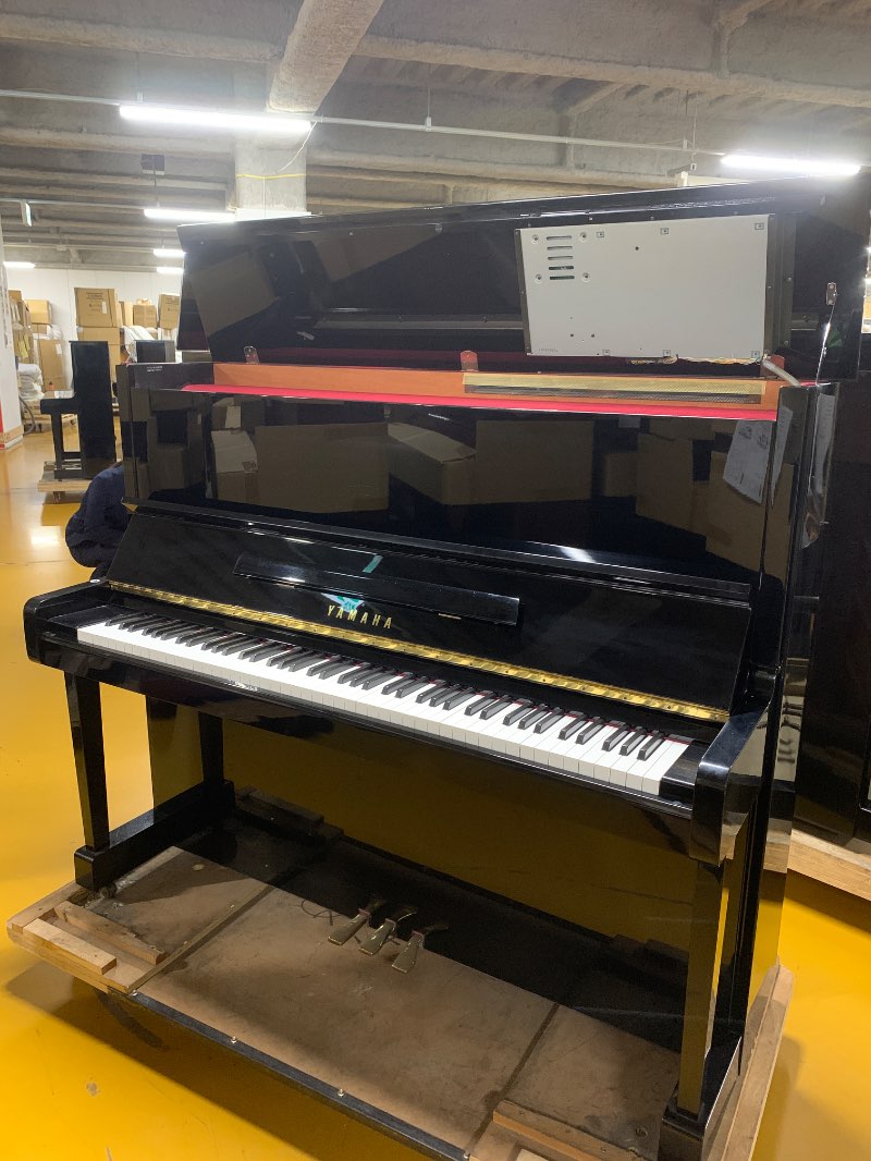 YAMAHA