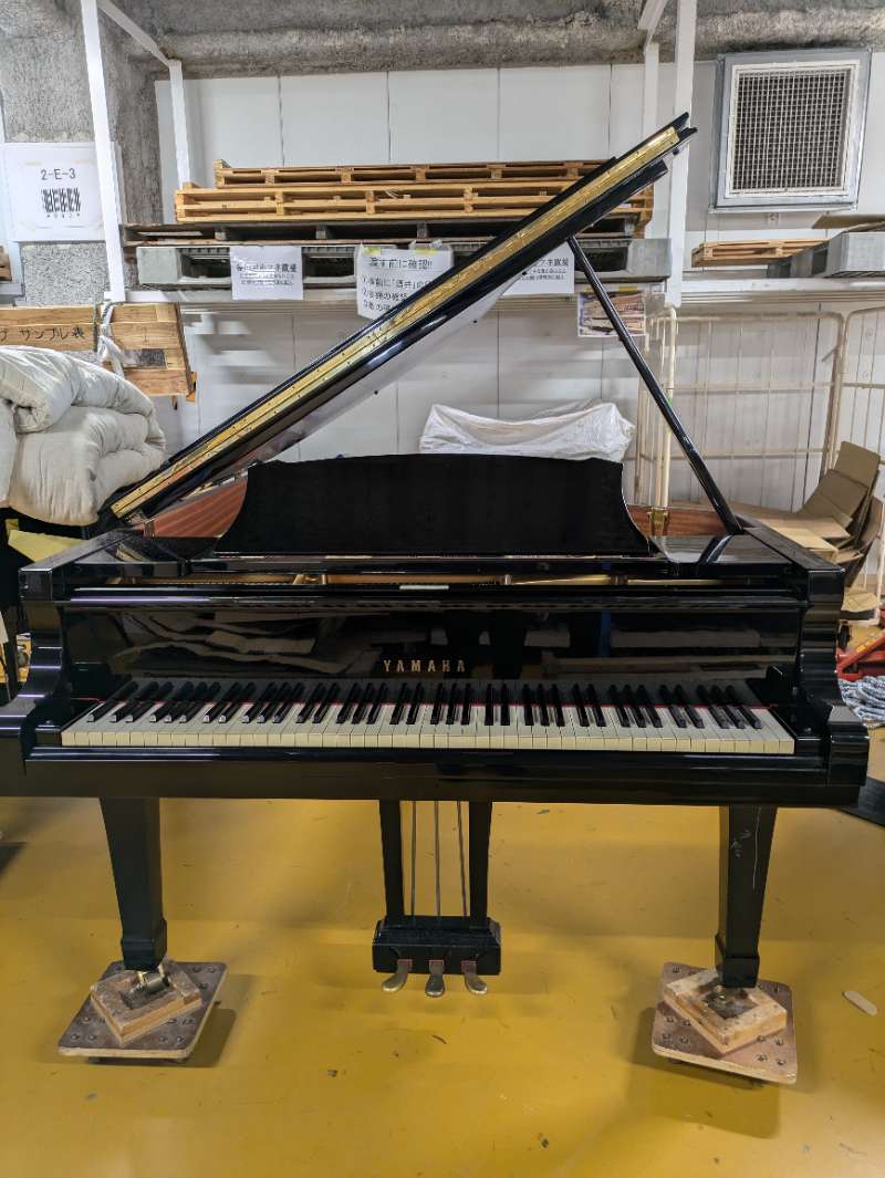YAMAHA